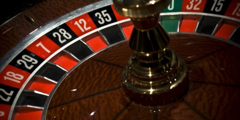 how to play roulette to win